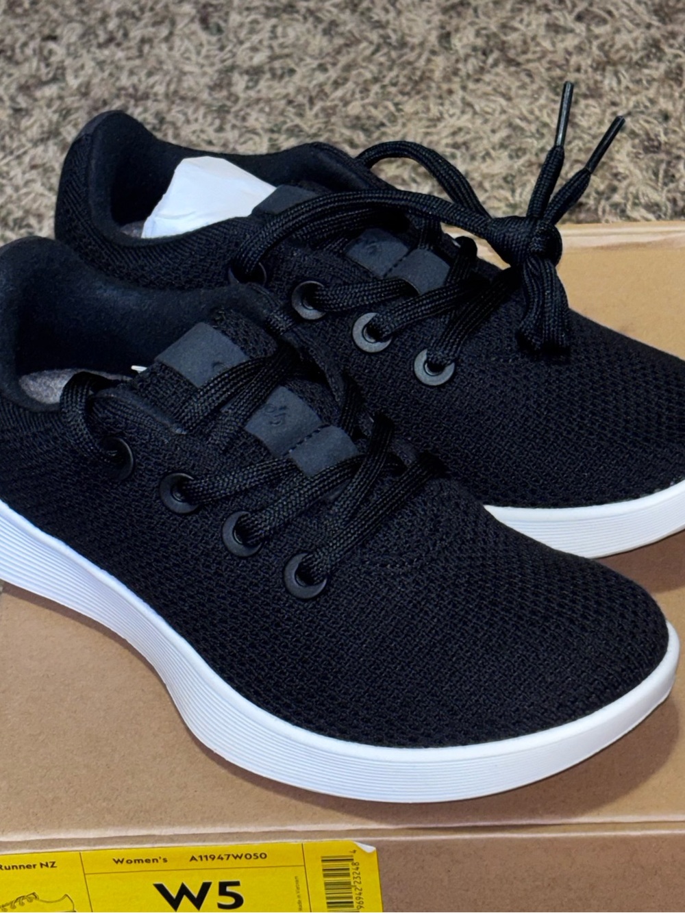 Allbirds Tree Runner NZ Women’s Natural Black Lace-Up Low Top Size 5 Sneaker